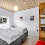 Helin - 800m From The Sea By Interhome