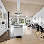 Helin - 800m From The Sea By Interhome *