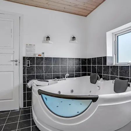 Prázdninový dům Holiday Home Helin - 800M From The Sea By Interhome